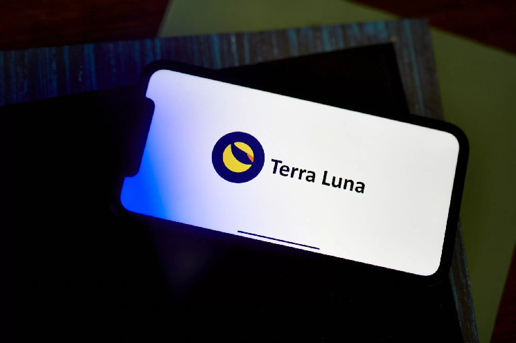 ТОЛЬКО В: Блокчейн Terra (LUNA) остановлен! Первое заявление разработчиков