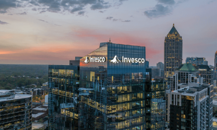 Invesco подает заявку на создание токенизированного фонда, ориентированного на рынок резервов стейблкоинов