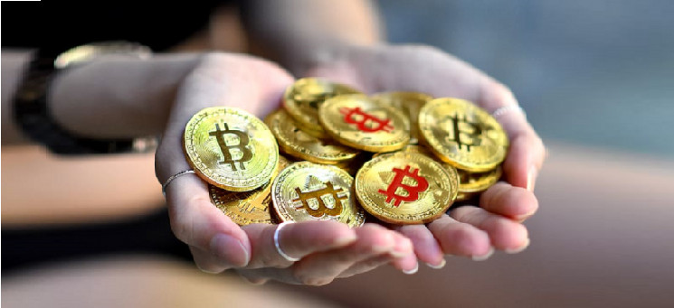 Популярность bitcoin в Twitter упала до минимума. BTC готовится к падению?