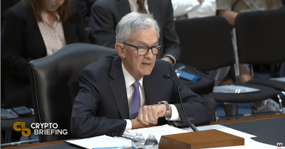 Le Bitcoin bondit de 1,1% alors que Powell annonce un ajustement de la politique de la Fed