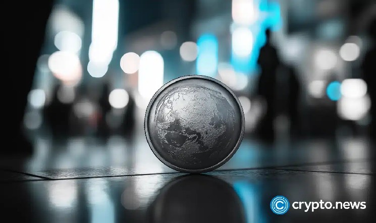 Will Worldcoin price set a new all-time low despite Eightco’s $326M bet?