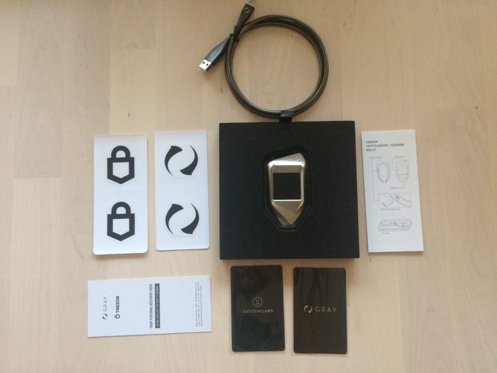 Обзор аппаратного кошелька Trezor Corazon от GRAY