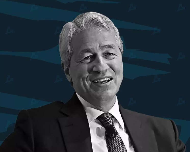 Глава JPMorgan усомнился в скором снижении ставки ФРС и похвалил стейблкоины