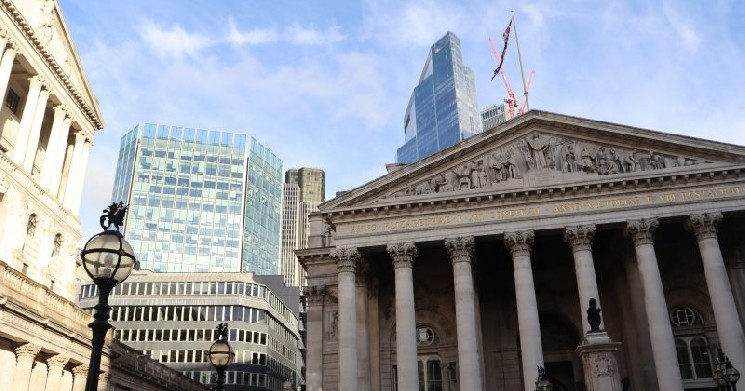 Мировые регуляторы пересматривают правила криптобанкинга на фоне резкого роста стейблкоинов