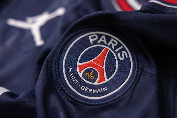 Париж Сен-Жермен вентилятор митинги 10%, так как PSG выигрывает UCL