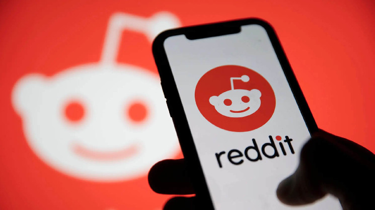 Аналитики советуют модерировать сообщество на фоне роста доли Reddit на 48%