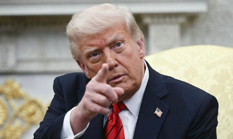 Мемкоин TRUMP падает после стрельбы на ужине с участием президента США