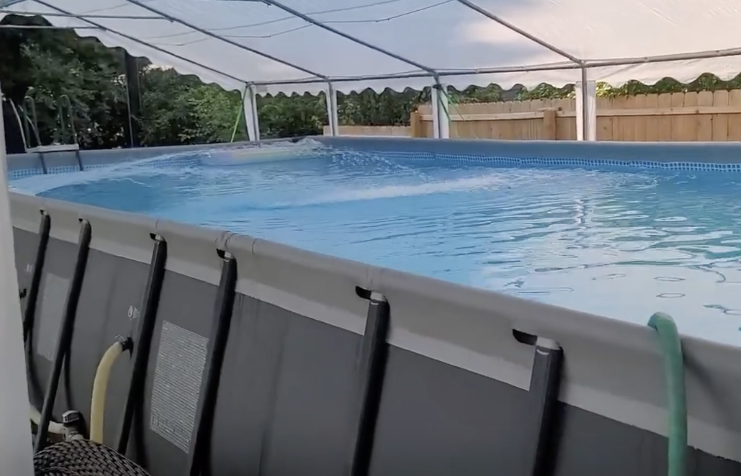 Water great idea! Bitcoin mining heats this swimming pool