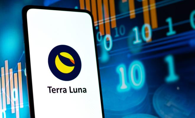 Объем торгов Terra (LUNA) вырос втрое, Crypto.com объяснила отмену сделок ошибкой системы, Binance против форка