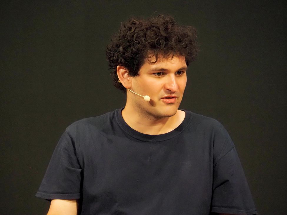  Possible Legal Filings Could Clarify FTX's Relationship  to Alameda