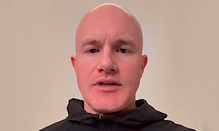 Coinbase признала заморозку аккаунтов «серьезной проблемой»