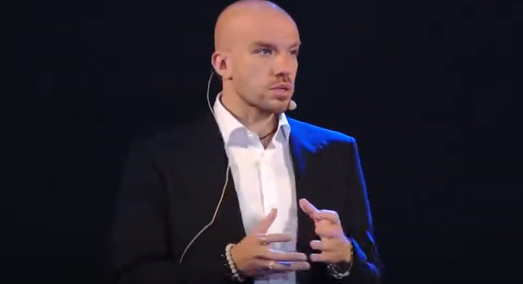 Kirill Doronin speaking about Finiko in 2021.