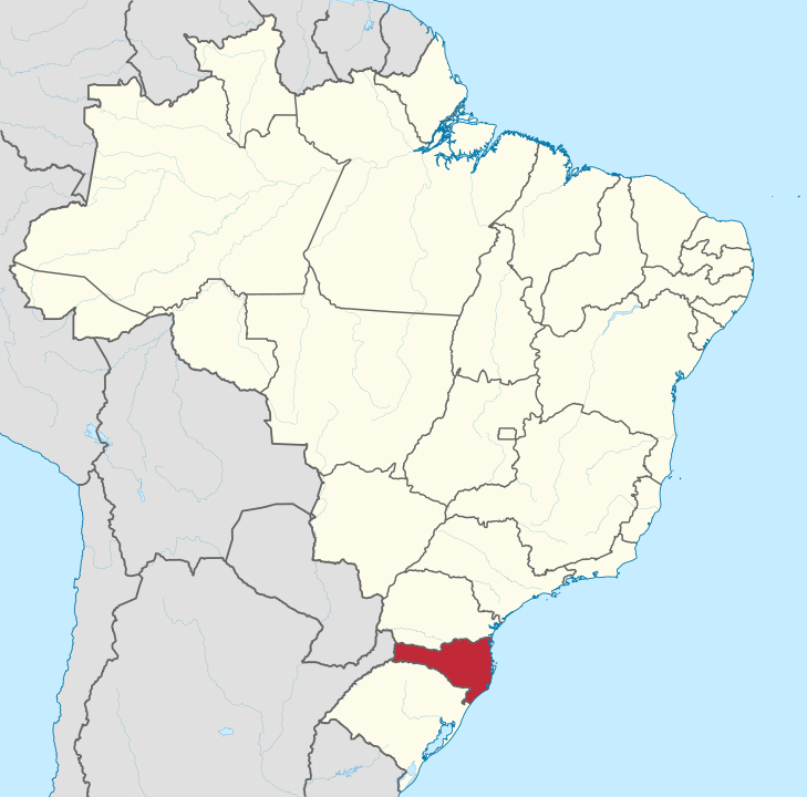A map of Brazil with the state of Santa Catarina shaded in red.