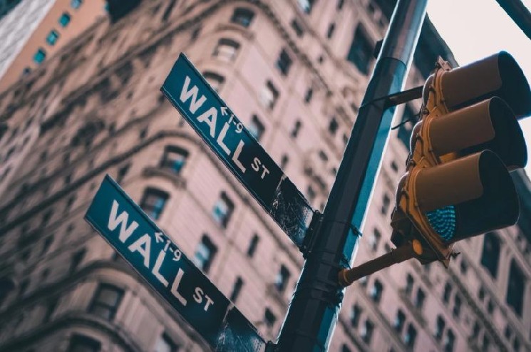 Cango raises capital as it faces NYSE delisting risk with shares below $1