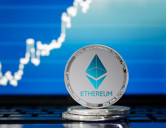 Киты Ethereum набирают обороты: бычий сигнал или медвежья ловушка?