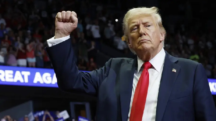 Bloomberg: Обещание Трампа ослабить доллар может создать благоприятные условия для биткоина Bloomberg: Обещание Трампа ослабить доллар может создать благоприятные условия для биткоина