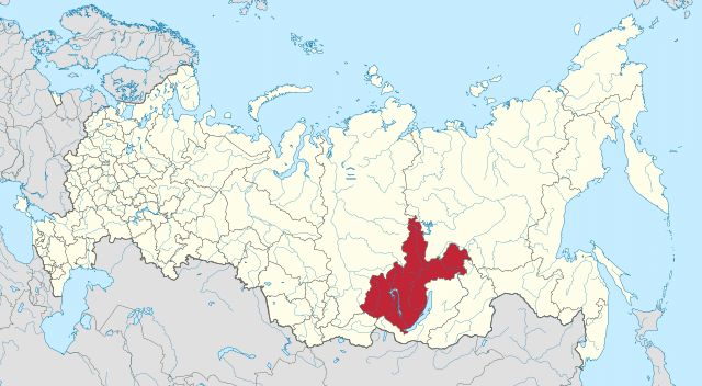 Une carte de la Russie, avec l'oblast d'Irkoutsk ombré en rouge.