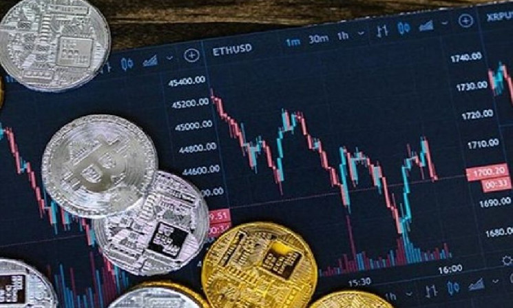 Ethereum (ETH) сохраняет критическую поддержку на уровне 1900 долларов на фоне неопределённости