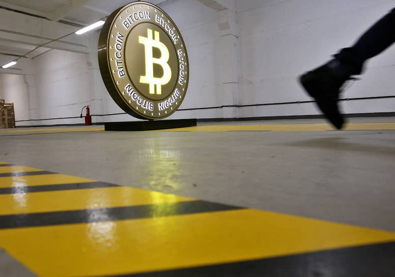 Биткойн скатился до пятизначных чисел Биткойн скатился до пятизначных чисел