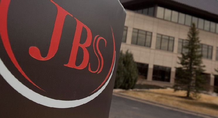 Компания JBS заплатила хакерам-вымогателям биткоинов на $11 млн.
