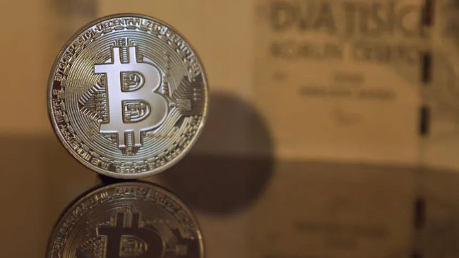 Вернуться или отступить? Биткойн борется в этой переломной зоне