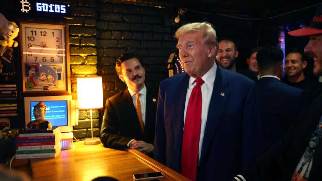 trump-in-pubkey-bar