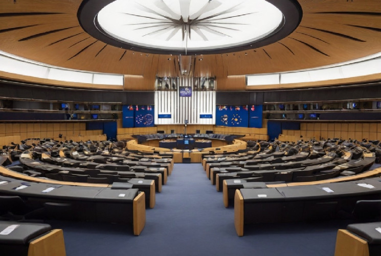 Парламент ЕС принимает законы о борьбе с отмыванием денег, регулирующие биткойны на основе сомнительных предположений