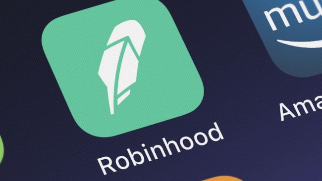 Peirce призывает Crypto Clarity, поскольку Robinhood предлагает федеральный план токена