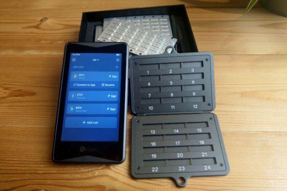 Las mejores billeteras criptográficas de hardware (Revisión completa 2022) 2
