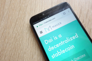 Coinbase Commerce предоставит доступ к стейблкоину Dai миллионам онлайн-мерчантов