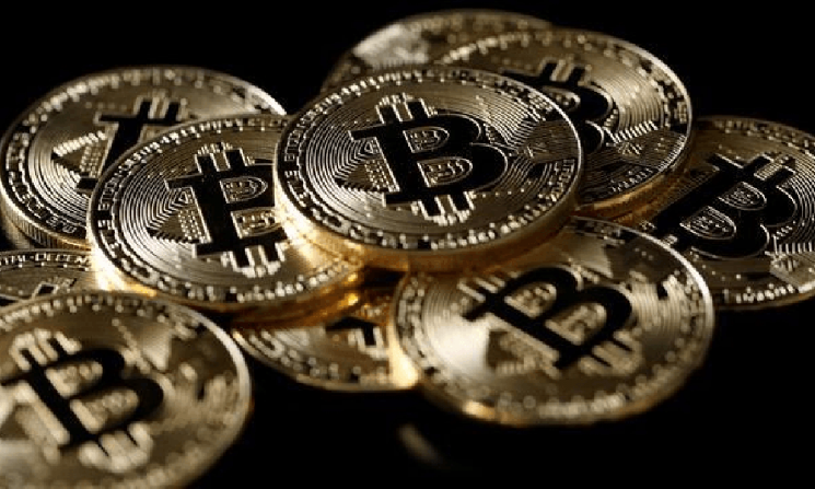 Биткоин преодолел отметку в $76 000, стремясь к значительному прорыву на фоне резкого падения цен на нефть из-за смягчения политики Ирана