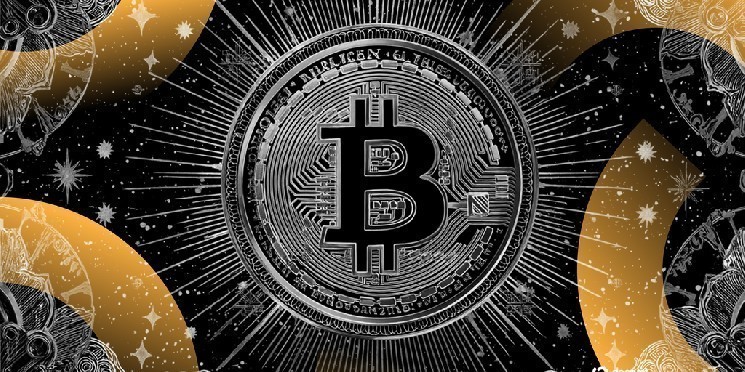 Биткойн прыгает выше 105 тысяч долларов впервые с января в качестве XRP, Dogecoin Rise