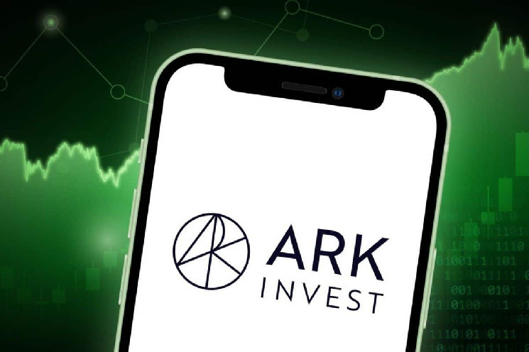 Ark Invest Кэти Вуд продает все активы GBTC и выделяет 100 миллионов долларов на фьючерсный фонд на биткойны ETF BITO