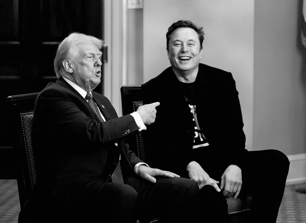 Photo du président américain, Donald Trump et Elon Musk, PDG de Tesla et Doge Head