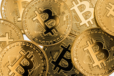 Продажа биткоина: почему сильная экономика США давит на крипторынок